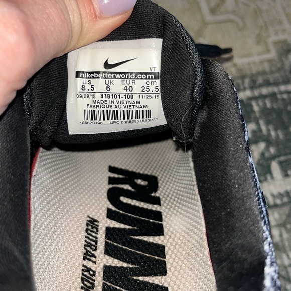 Nike Women's Air Max 2016 Print Running Sneakers size 8.5 - Picture 9 of 9